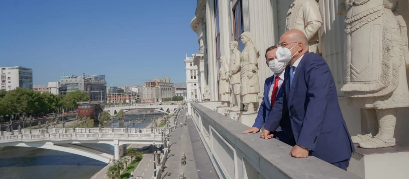 Για τη «συνέπεια» στην εφαρμογή της Συμφωνίας των Πρεσπών μίλησε στα Σκόπια ο Ν.Δένδιας με Ζ.Ζάεφ και Μ.Οσμάνι